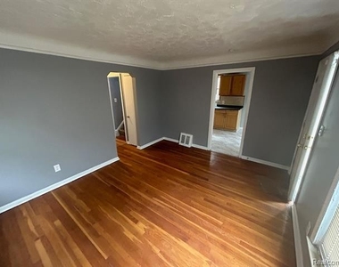 7720 Plainview Avenue - Photo Thumbnail 1