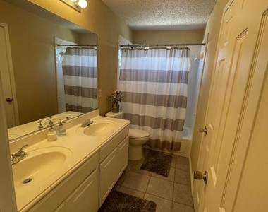 3929 Windford Drive - Photo Thumbnail 16