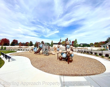 3956 N Amberwood Ave - Photo Thumbnail 26