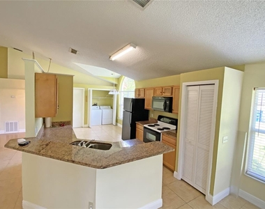 1106 Parker Canal Court - Photo Thumbnail 15