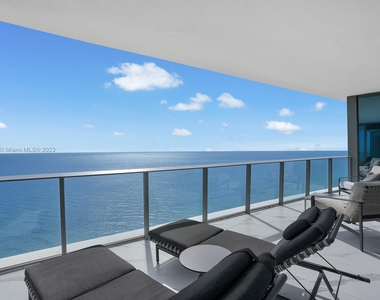 15701 Collins Ave - Photo Thumbnail 1