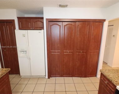 2426 Sw 109th Ct - Photo Thumbnail 12