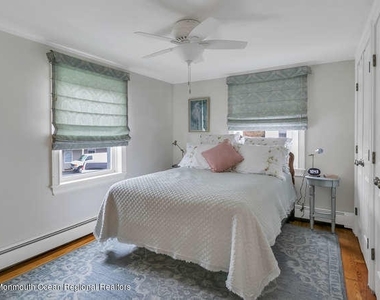 519 1/2 St Clair Avenue - Photo Thumbnail 17