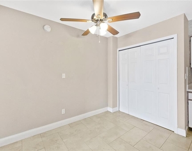 5331 Summerlin Rd - Photo Thumbnail 5