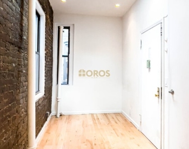 217 East 10th Street - Photo Thumbnail 4