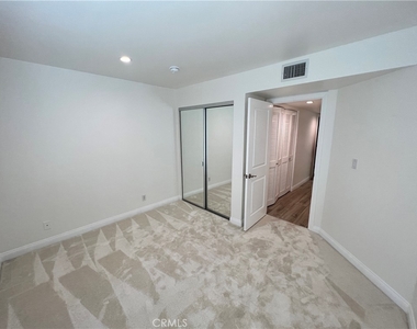 11640 Woodbridge Street - Photo Thumbnail 17