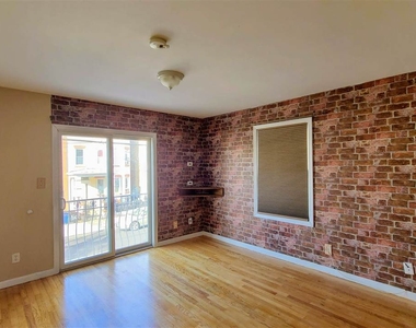 55 Grace St - Photo Thumbnail 1