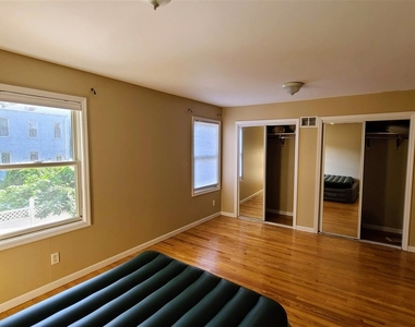 55 Grace St - Photo Thumbnail 5