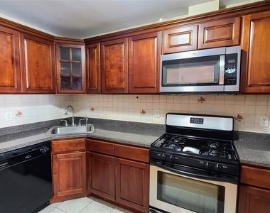 55 Grace St - Photo Thumbnail 4