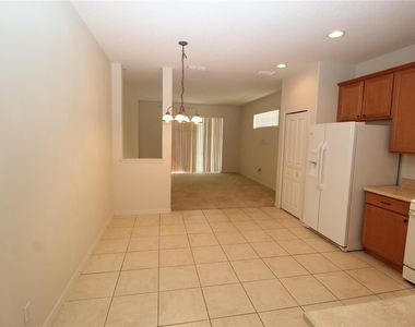 512 Indian Oaks Road - Photo Thumbnail 2