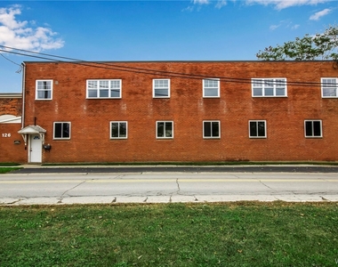 126 E Niagara Street - Photo Thumbnail 16