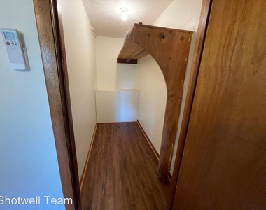 4913 Ethel Ln - Photo Thumbnail 6