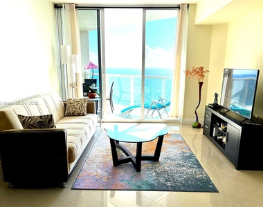 16699 Collins Ave - Photo Thumbnail 1