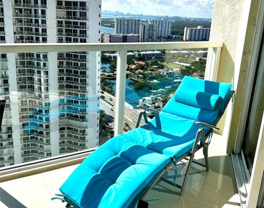 16699 Collins Ave - Photo Thumbnail 14