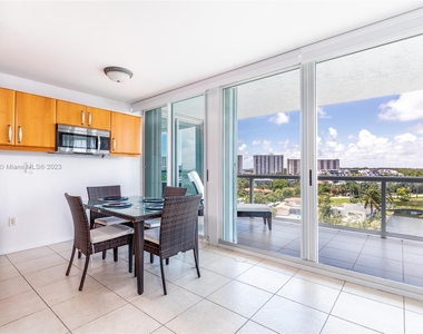 16500 Collins Ave - Photo Thumbnail 11