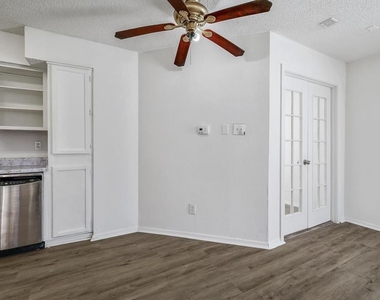 9835 Walnut Street - Photo Thumbnail 5