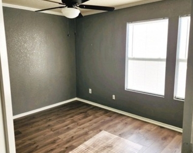 9114 Mimosa Manor - Photo Thumbnail 19