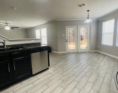 9114 Mimosa Manor - Photo Thumbnail 12