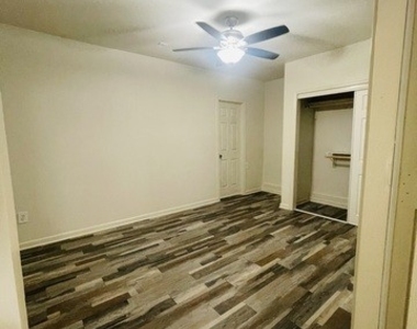 9114 Mimosa Manor - Photo Thumbnail 9