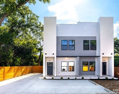 210 Piedmont Ave - Photo Thumbnail 1