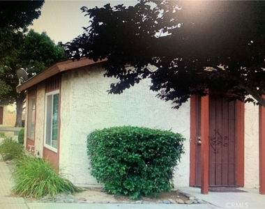 1207 Vista Serena Avenue - Photo Thumbnail 10