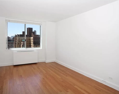 West 83rd Street - Photo Thumbnail 4