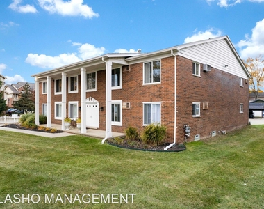 719 E Walled Lake Drive - Photo Thumbnail 1