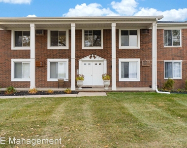 719 E Walled Lake Drive - Photo Thumbnail 28