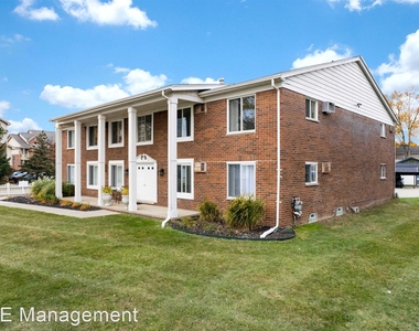719 E Walled Lake Drive - Photo Thumbnail 19