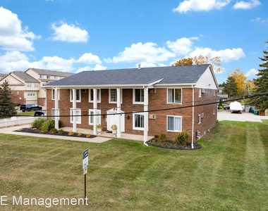 719 E Walled Lake Drive - Photo Thumbnail 18