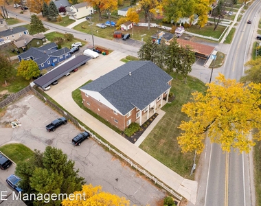 719 E Walled Lake Drive - Photo Thumbnail 20