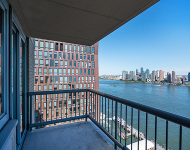 East 34th Street - Photo Thumbnail 1