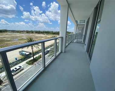 2000 Metropica Way - Photo Thumbnail 5