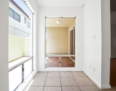 1239 9th St - Photo Thumbnail 13