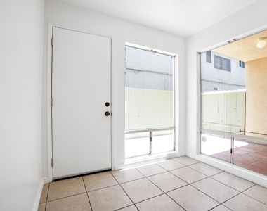 1239 9th St - Photo Thumbnail 12