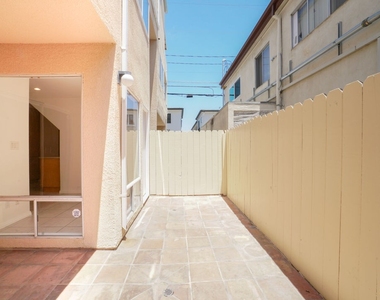 1239 9th St - Photo Thumbnail 20
