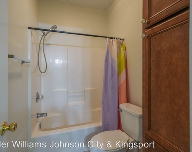 176 S. Austin Springs Road Unit 11 - Photo Thumbnail 6