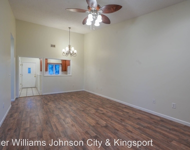 176 S. Austin Springs Road Unit 11 - Photo Thumbnail 4