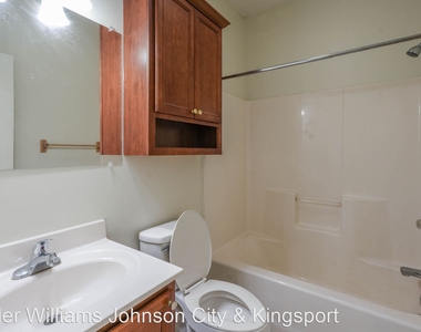 176 S. Austin Springs Road Unit 11 - Photo Thumbnail 9