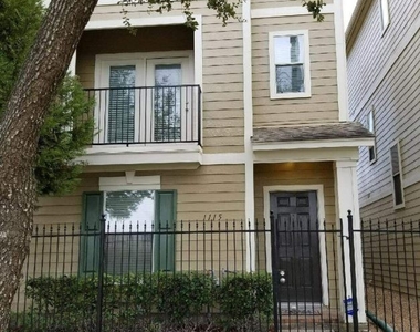 1115 Palmer Street - Photo Thumbnail 31