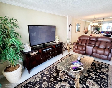 1009 N Ocean Blvd - Photo Thumbnail 5