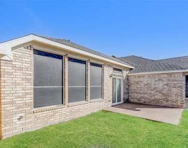 601 Magnolia Trail - Photo Thumbnail 12