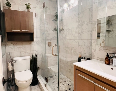 417 East 90th Street - Photo Thumbnail 8