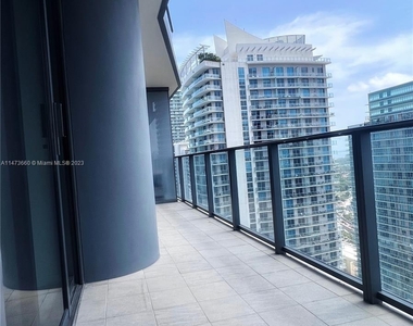 1000 Brickell Plz - Photo Thumbnail 21