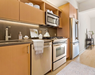 8 Spruce Street - Photo Thumbnail 1