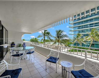 10205 Collins Ave - Photo Thumbnail 13