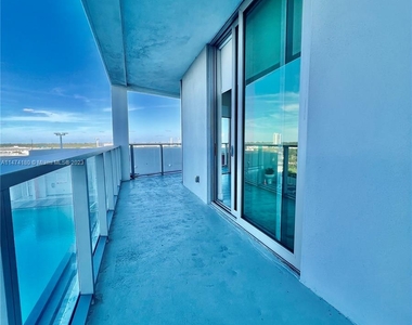 2000 Metropica Way - Photo Thumbnail 21