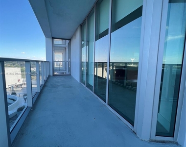 2000 Metropica Way - Photo Thumbnail 23