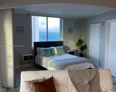 5401 Collins Ave - Photo Thumbnail 42