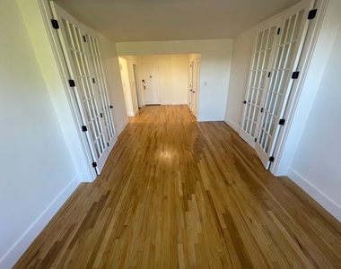 63-85 Woodhaven Boulevard - Photo Thumbnail 12